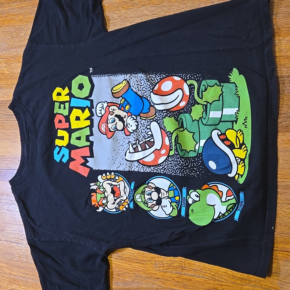 Nintendo‎ Super Mario Boy Medium (10/12) Black Bowser Luigi Yoshi T-Shirt